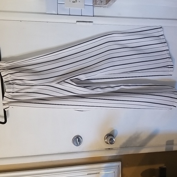 ***- LIKE AN ANGEL Split Side Wide Leg White & Black Stripes Pants - Picture 4 of 6